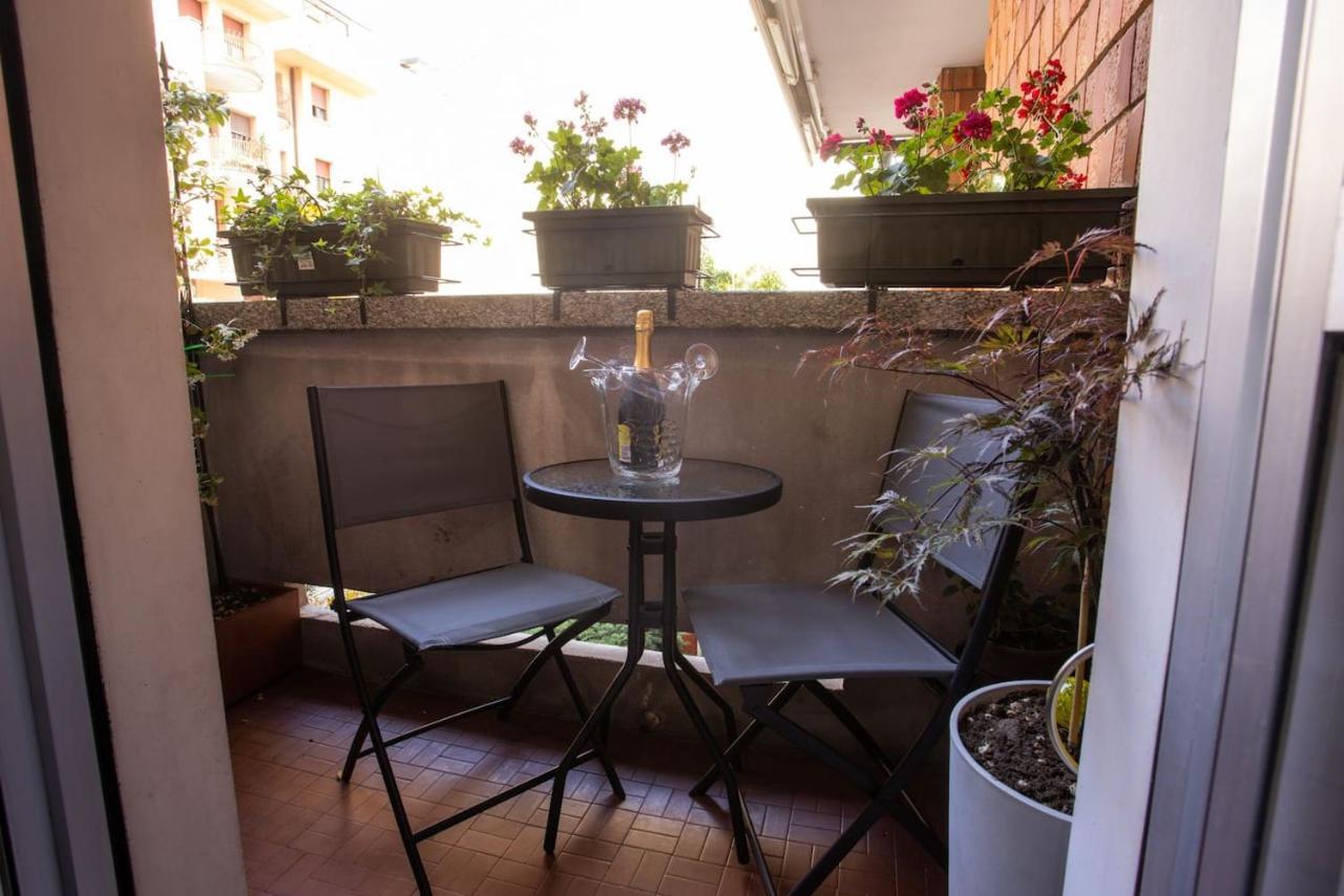 Fiorina Apartment Saronno Bagian luar foto