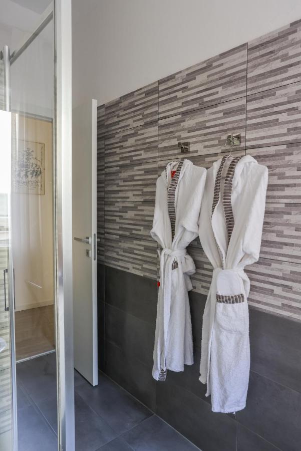 Fiorina Apartment Saronno Bagian luar foto
