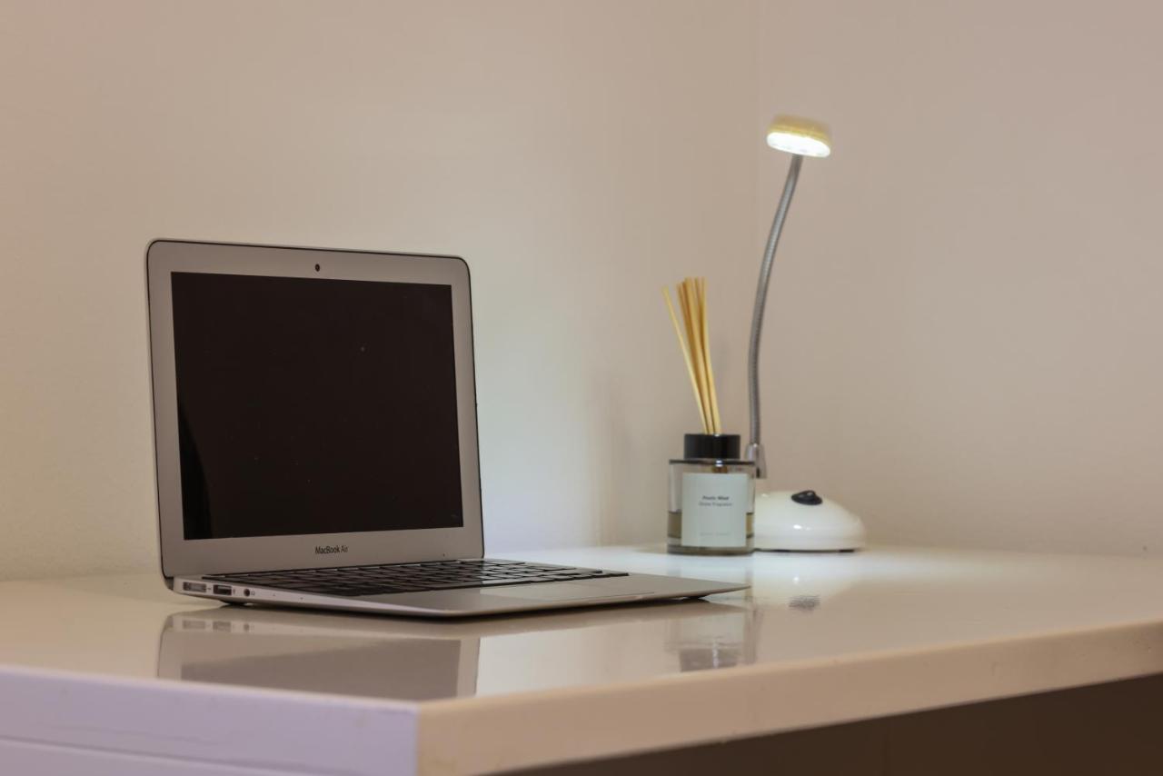 Fiorina Apartment Saronno Bagian luar foto